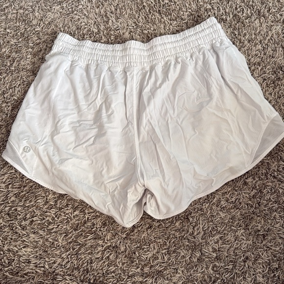 Lululemon Hotty Hot High-Rise Lined Short 4” - Picture 8 of 9